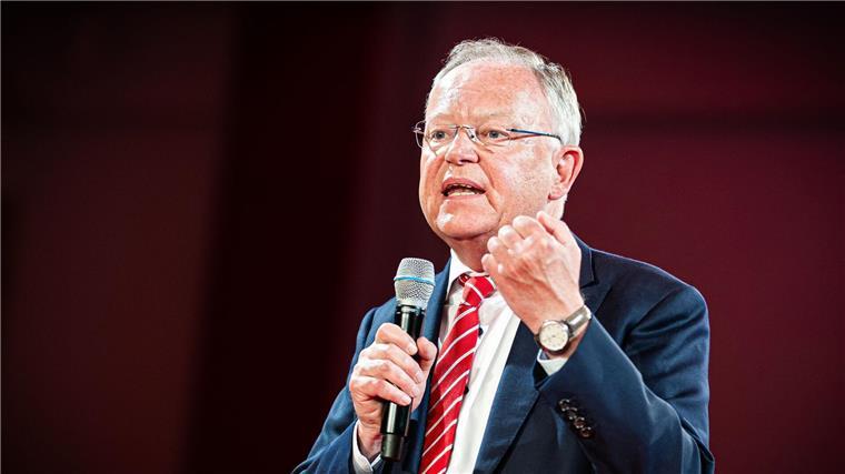 Weil: Migrationspolitik ist realistischer geworden Die Migrationspolitik der neuen Bundesregierung stellt für Niedersachsens scheidenden Ministerpräsidenten Stephan Weil die Grenze der Handlungsmöglichkeiten auf nationaler Ebene dar.