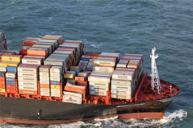 Nach Havarie in der Nordsee: Giftiges Puder angespült Die mit Containern beladene MSC Zoe hat in der Nordsee auf dem Weg vom belgischen Antwerpen nach Bremerhaven Ladung in der Nordsee verloren.