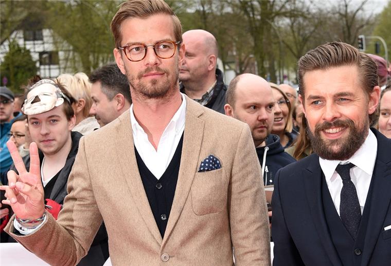 Pflegenotstand thematisiert: Viel Lob für Joko und Klaas Die Moderatoren Joko Winterscheidt (links) und Klaas Heufer-Umlauf haben für große Aufmerksamkeit gesorgt.