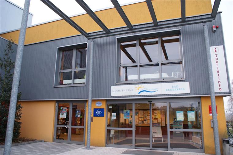 Vermutlich ein Blitzeinschlag legt die Moor-Therme lahm Die Moor-Therme bleibt am Montag geschlossen.