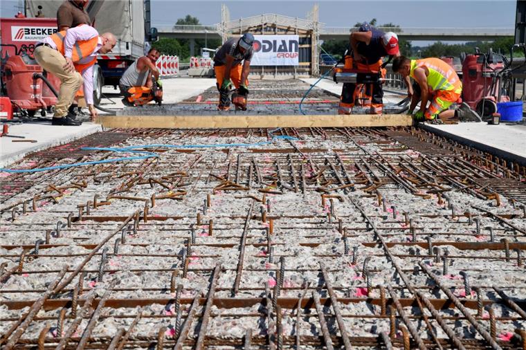 Bremerhaven: So geht's auf der Moorbrücken-Baustelle voran Die Moorbrücken-Baustelle auf der A27 bei Bremerhaven.