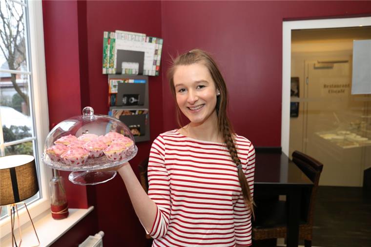 Lillifee-Muffins: Magdalena aus Beverstedt verzaubert Poptitan Dieter Bohlen Die Muffins sind ihre Geheimwaffe: Magdalena Tworkowska aus Oberheise ist erfolgreich in der Showbranche unterwegs. Die 21-Jährige hat in diversen Fernseh-Auftritten mit ihrer energiereichen und offenen Art für Aufsehen gesorgt. Jetzt bewirbt sie sich bei der Fernsehserie GZSZ.