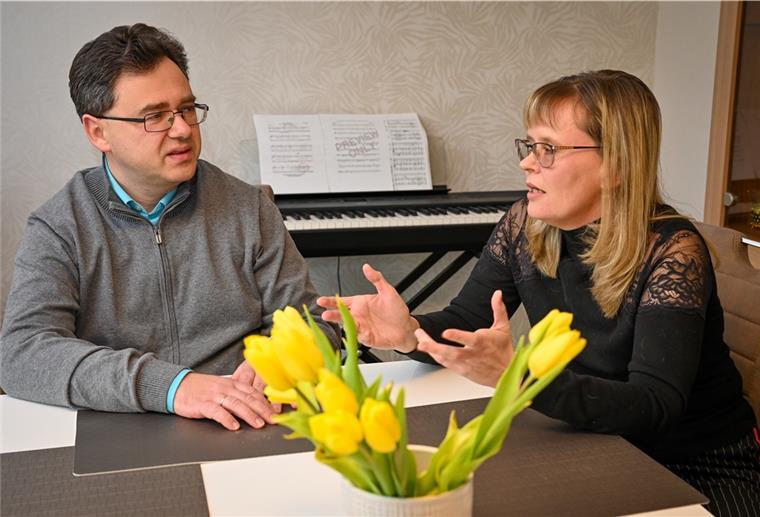 Bremerhaven: Alltag wird zu Zerreißprobe für Russisches Musikerpaar Die Musik hat sie zusammengebracht: Olga und Ilia Bilenko stammen aus St. Petersburg, leben und arbeiten seit rund 20 Jahren in und um Bremerhaven.