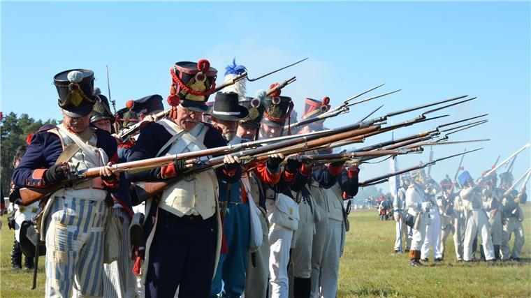 Die Nachstellung der Göhrdeschlacht von 1813 findet in der Göhrde östlich von Lüneburg statt. 