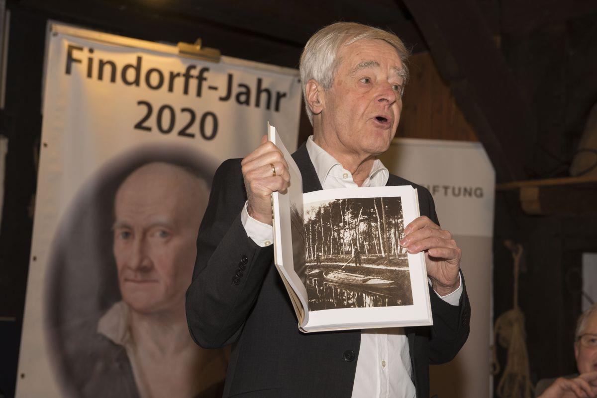 Jürgen Christian Findorff: Eine Region feiert den Moorkolonisator Die Neuauflage des Findorff-Werks von Karsten Müller-Scheeßel wird durch Fotografien des Bremers Hans Saebens ergänzt.
