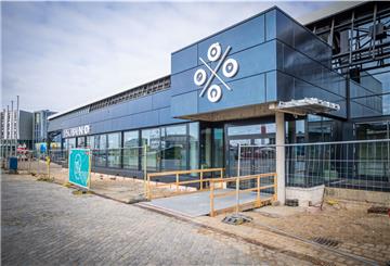 Die neue Fassade des Fischbahnhofs soll architektonisch eine Verbindung zur maritimen Fassade des Seefischkochstudios schaffen. 