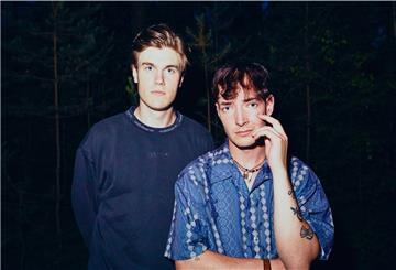 Die neue Single „Das Klima wieder hin“ ist für Tristan Stadtler (rechts) und Mathis Schröder ein weiterer Schritt auf dem Weg zum Erfolg.