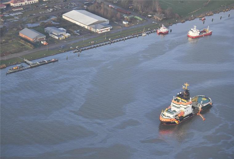 Havariekommando Cuxhaven im Nord-Ostsee-Kanal im Einsatz Die „Neuwerk“ und die „Knechtsand“