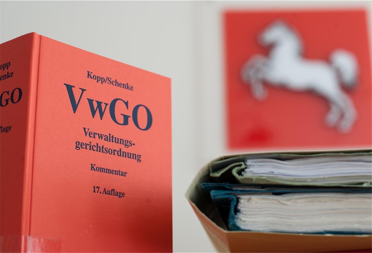 Niedersachsen: OVG hält Corona-Beschränkungen für „angemessen“ Die niedersächsischen Corona-Beschränkungen für private Treffen und Feiern bleiben nach einem OVG-Beschluss in Lüneburg unverändert.