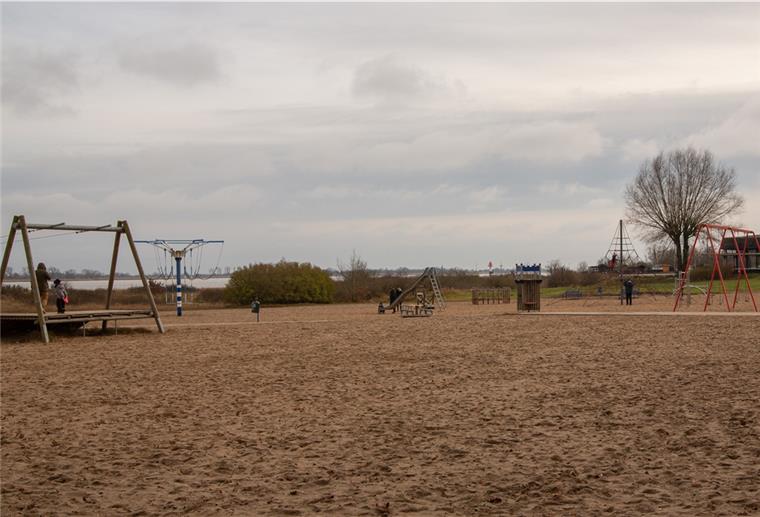 Nordenhamer Strand: Aus für den Aussichtsturm Die Nordenhamer SPD-Fraktion möchte das Strandgelände attraktiver gestalten. Einen Aussichtsturm lehnt die Partei ab.