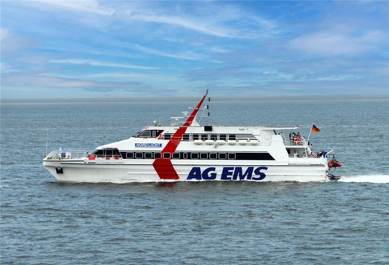 Katamaran „Nordlicht“ fährt 2024 wieder zwischen Bremerhaven und Helgoland Die Nordlicht ist auf dem Meer unterwegs.