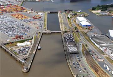 Die Nordschleuse in Bremerhaven wird diese für einige Stunde gesperrt.