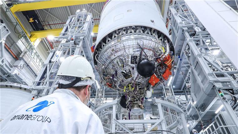 Raumfahrt-Fachleute vor Ariane-Start zuversichtlich Die Oberstufe der Ariane 6 wird in Bremen montiert und in Lampoldshausen getestet. (Archivbild)