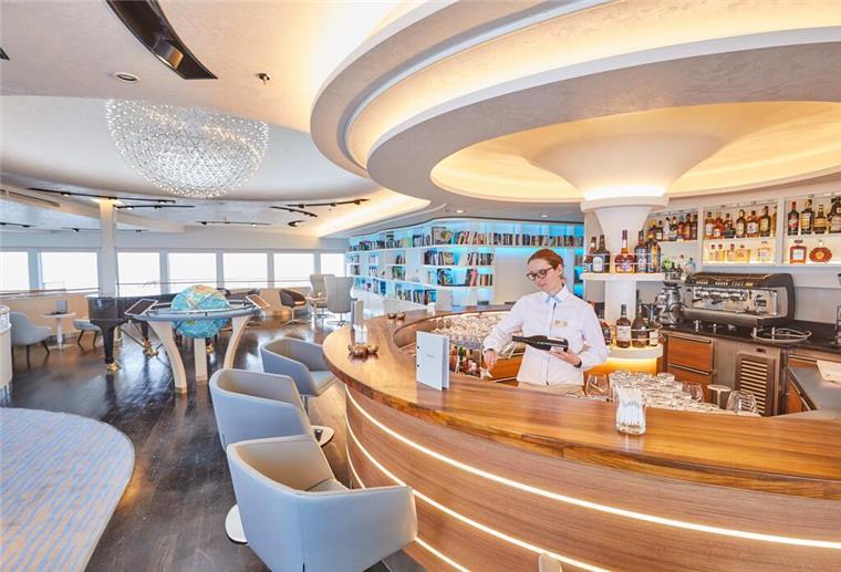 Dieses Luxus-Expeditionsschiff startet von Bremerhaven in ein neues Abenteuer Die "Hanseatic Nature"