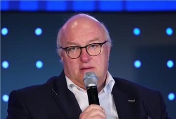 Die Öffentlich-Rechtlichen kommen bei der Übertragung der EM-Spiele ihrem Auftrag nicht nach, schimpft Ingo Weiss, Präsident des Deutschen Basketballbundes.