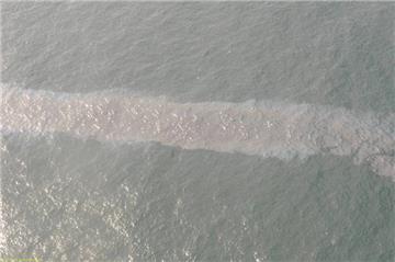 Die Ölspur wurde westlich von Helgoland entdeckt.