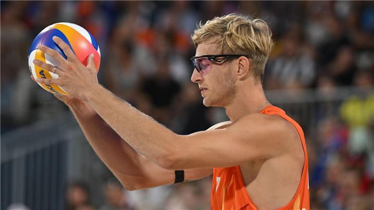 Beachvolleyballer van de Velde: Lasse mich nicht wegmobben Die Olympiateilnahme des verurteilten Straftäters Steven van de Velde sorgte für öffentliche Empörung.