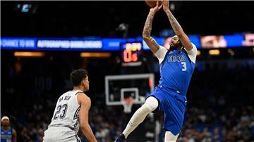 Die Orlando Magic mit Tristan da Silva (23) haben gegen die Dallas Mavericks ihr siebtes der vergangenen acht Heimspiele verloren.