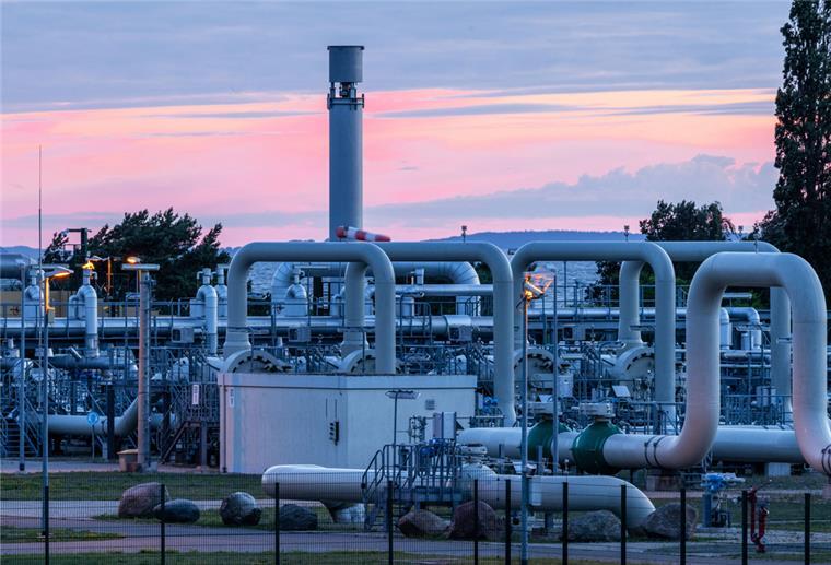 Die Ostseepipeline Nord Stream 1, die in Lubmin in Mecklenburg-Vorpommern ankommt, wird seit diesen Montagmorgen gewartet. Aktuell wird kein Gas mehr über diese Pipeline geliefert.