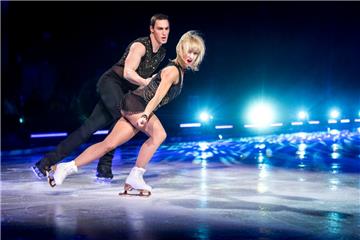 Die Paarlauf-Olympiasieger Aljona Savchenko und Bruno Massot geben sich in der Bremer Premiere von „Showtime“ am 20. Februar die Ehre.