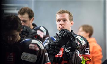 Die Pinguins gaben vor dem Duell mit Augsburg die Verpflichtung von Mark Zengerle bekannt.