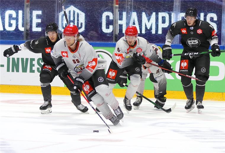 Pinguins siegen zum CHL-Auftakt in Turku Die Pinguins um Kapitän Mike Moore lieferten beim elffachen finnischen Meister TPS Turku eine starke Premiere in der Champions Hockey League ab.