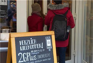 2G-Plus-Regelung vor einem Lokal