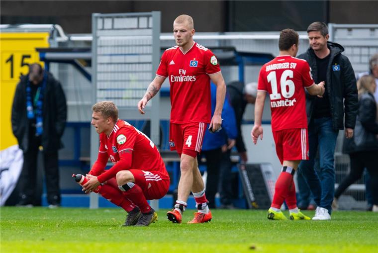 Verpasster Aufstieg: HSV-Fans aus der Wesermarsch sind frustriert Die Pleite in Paderborn in der 2. Bundesliga hat auch die Anhänger des Hamburger SV aus der Wesermarsch zum Teil tief bewegt.