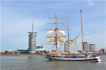 Die "Pogoria" liegt bis Donnerstag im Neuen Hafen von Bremerhaven.
