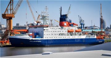 Die Polarstern ist wieder am Pier der Lloydwerft. 