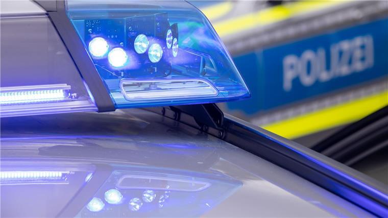 Die Polizei Cuxhaven hat die Ermittlungen zum Schusswaffengebrauch übernommen. (Symbolbild)