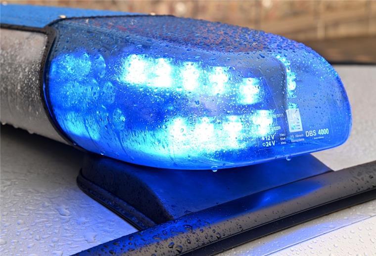 Mann schwer verletzt nach Messerstichen bei Kampfsportveranstaltung Die Polizei fahndet nach Tatverdächtigen und ermittelt wegen versuchten Totschlags.