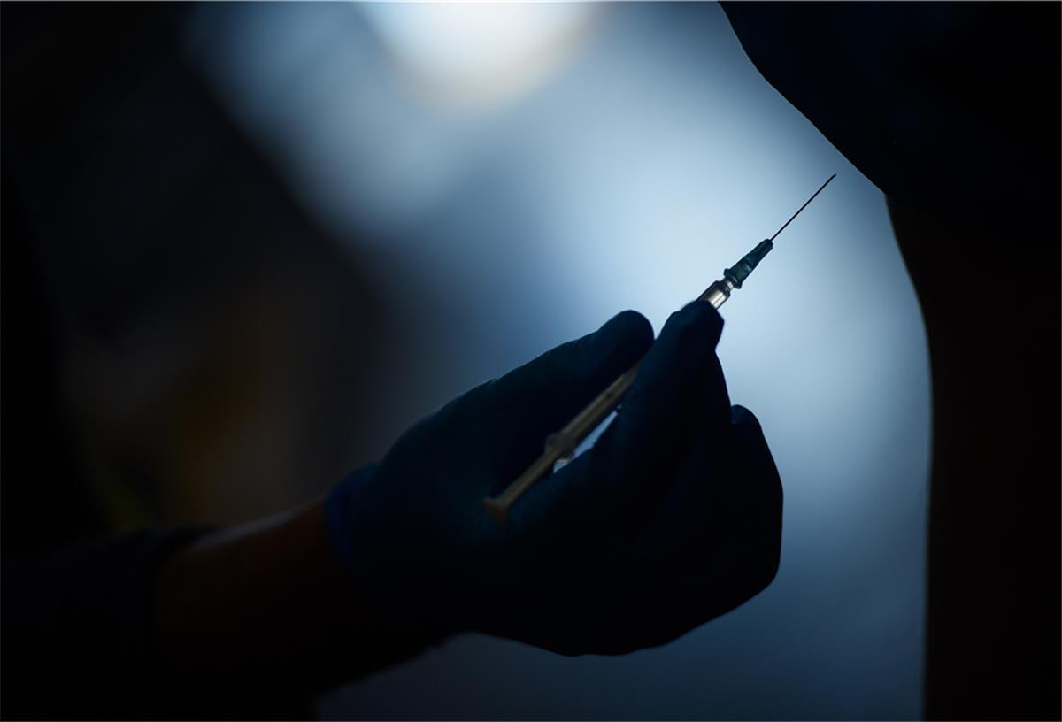 Die Polizei hat den 33-jährigen Krankenpfleger festgenommen, der im Verdacht steht, zwei Patienten getötet zu haben.