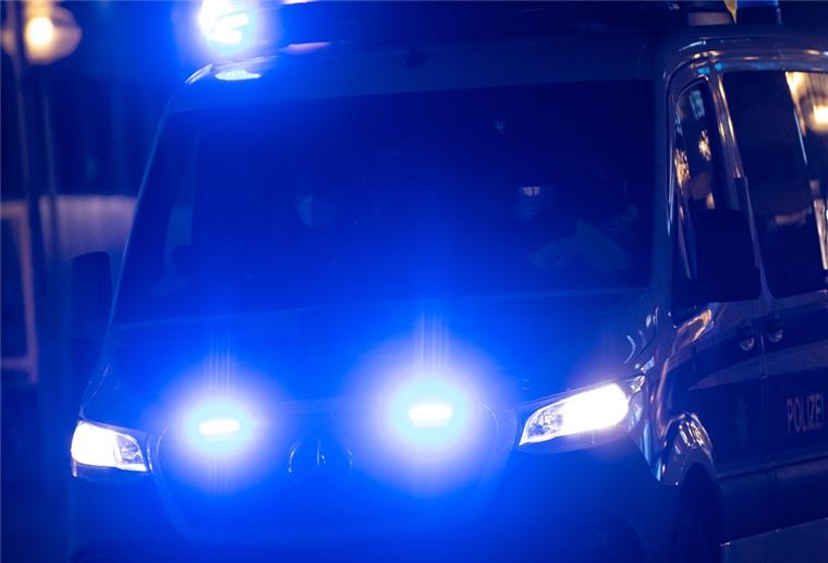 Maskierter Mann mit Messer verfolgt kleines Kind Die Polizei hat einen 41 Jahre alten Mann ermittelt, der in Celle ein Kind bedroht haben soll.