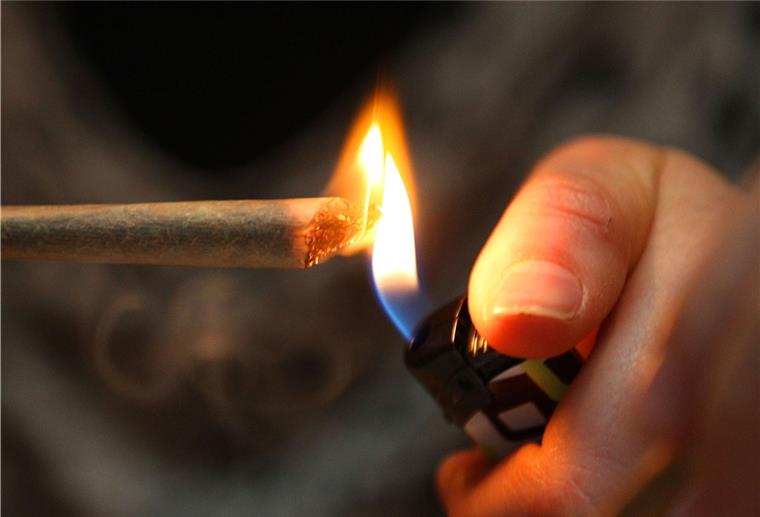 Wulsdorf: Polizei überrascht drei Männer beim Drogenkonsum Die Polizei hat in Bremerhaven-Wulsdorf Marihuana sichergestellt.