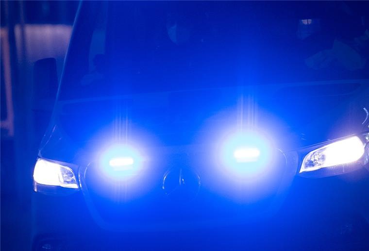 Illegales Autorennen: Junge Männer rasen durch Oldenburg Blaulicht Polizei