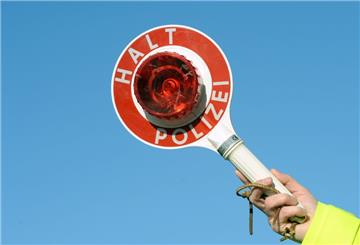 Die Polizei hat Montagabend eine Radlerin mit 3,46 Promille aus dem Verkehr gezogen.