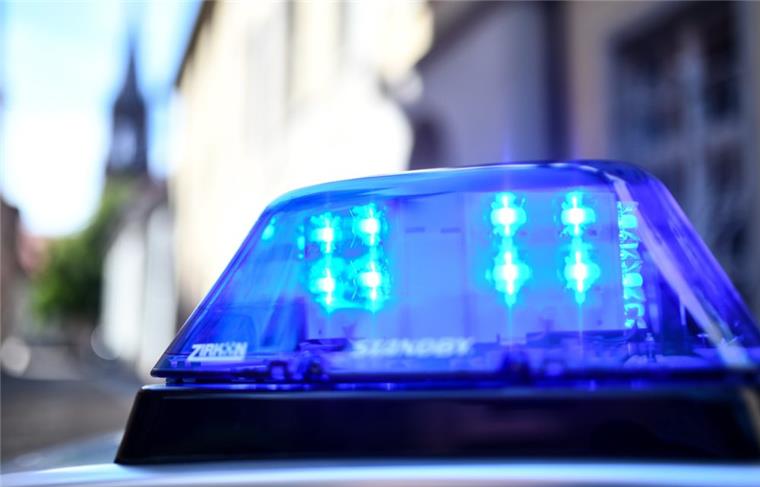 Die Polizei in Bremen ermittelt wegen eines illegalen Autorennens.
