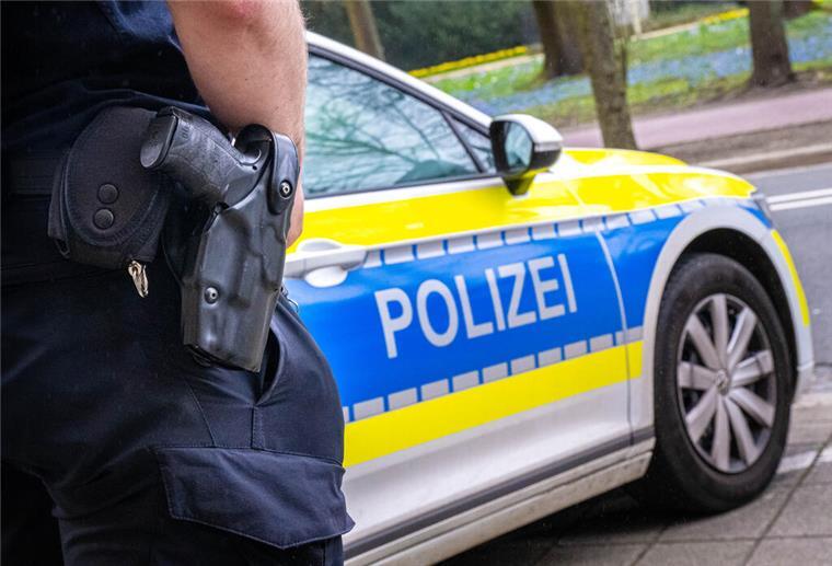 Bremer (31) nimmt jede Verkehrssünde mit: Wilde Verfolgungsjagd mit Polizei Die Polizei in Bremen hatte am Samstagnachmittag mit einem 31-jährigen Verkehrssünder viel zu tun. (Symbolbild)