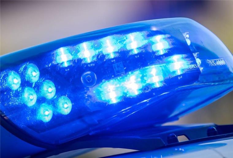 Lebensgefährlich verletzt: Mann (18) wird mit Glasscherbe brutal attackiert Die Polizei konnte die beiden Angreifer festnehmen.