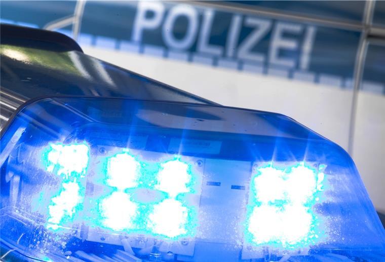 18-Jähriger setzt VW Golf gegen Verteilerkasten Die Polizei konnte eine Unfallflucht in Lehe aufklären.