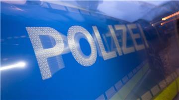 Die Polizei sucht noch den mutmaßlichen Täter des Messerangriffs. (Symbolfoto)