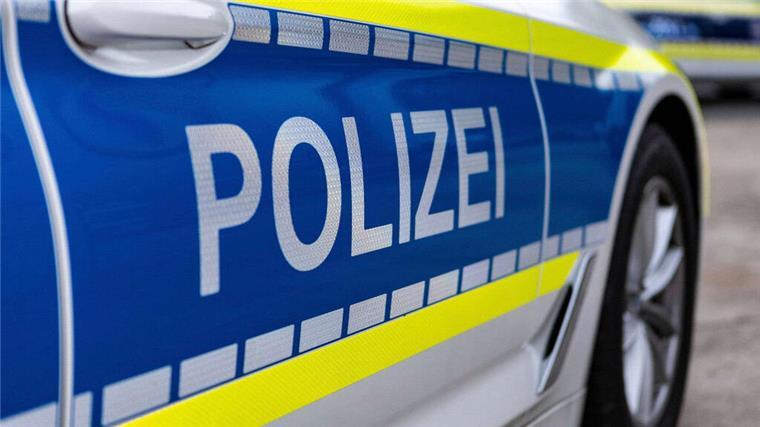 18-Jähriger berauscht am Steuer Ein Einsatzfahrzeug der Polizei