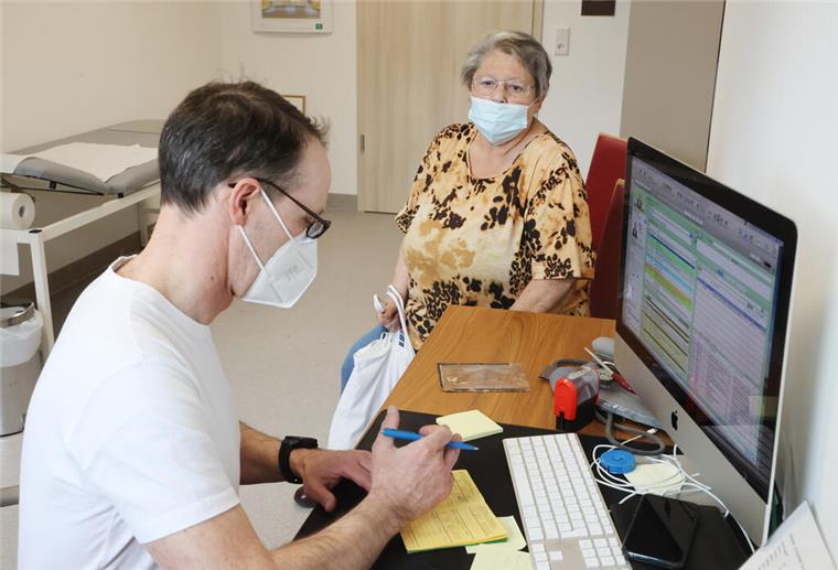 Niedersachsens Ärztekammerpräsidentin: In Praxen Maske tragen Hausarztpraxis