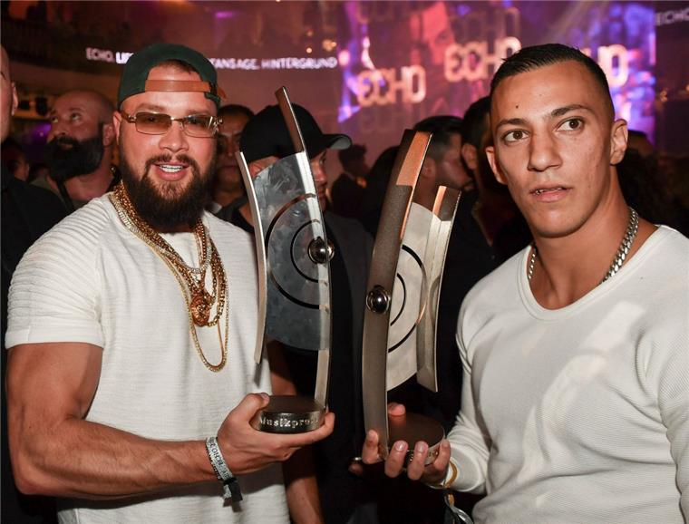 Nach Protesten: Der Musikpreis Echo ist Geschichte Die preisgekrönten Rapper Kollegah und Farid Bang sorgten für massive Proteste bei der Echo-Verleihung.