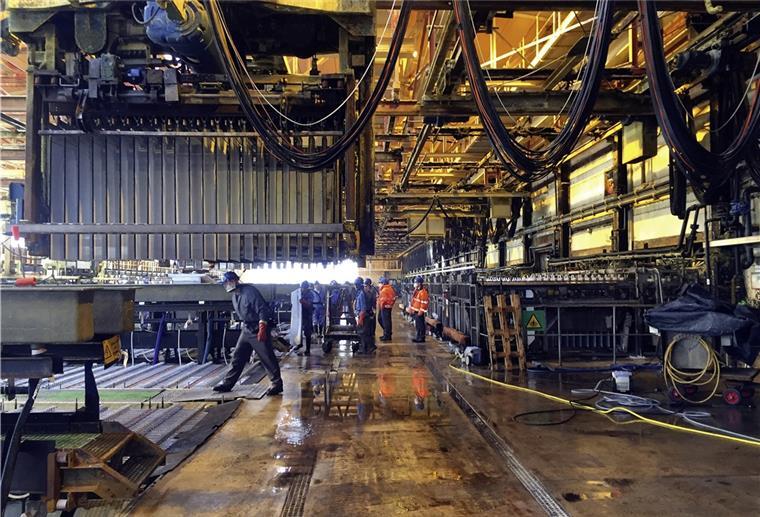 Gasboykott und hohe Energiepreise: Blei- und Zinkhütte in Sorge um ihre Existenz Die Produktion von Zink ist sehr energieintensiv. Die Nordenhamer Zinkhütte verbraucht so viel Strom wie 170 000 Vier-Personen-Haushalte.