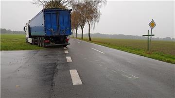 Die Radfahrerin wurde in Ottersberg von einem Lastwagen erfasst.