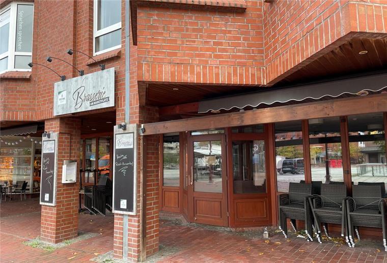 Das sind die Pläne für die ehemalige Brasserie am Nordenhamer Marktplatz Zwei Männer