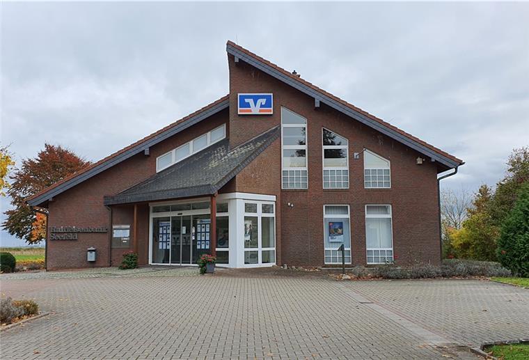 Seefeld: Bank stellt Gemeinde Objekt zur Verfügung Die Raiffeisen-Volksbank Varel-Nordenham schließt ihre Servicefiliale in Seefeld. Grundstück und Gebäude sollen der Gemeinde Stadland zur Verfügung gestellt werden.