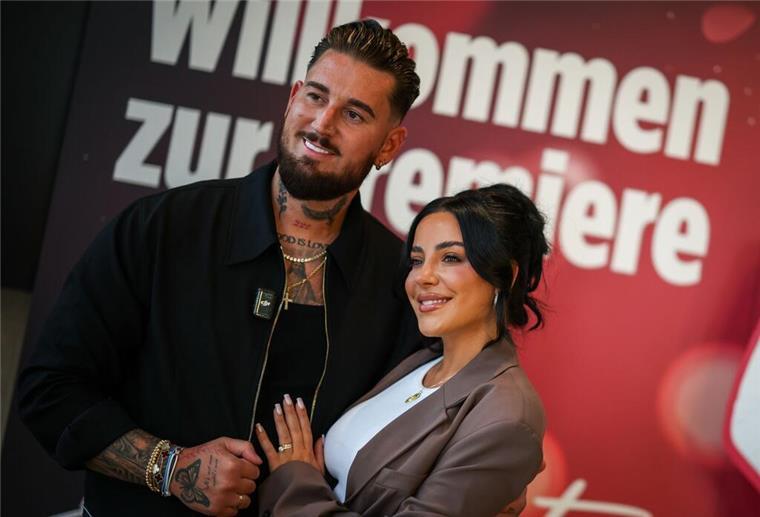 Mike und Leyla Heiter sagen „Ja“ an der Amalfiküste Die Reality-Stars Leyla und Mike Heiter (r) gaben sich das Ja-Wort. (Archivbild)